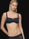 Biustonosz Triumph Body Make-Up Illusion Lace balkonetka Black
